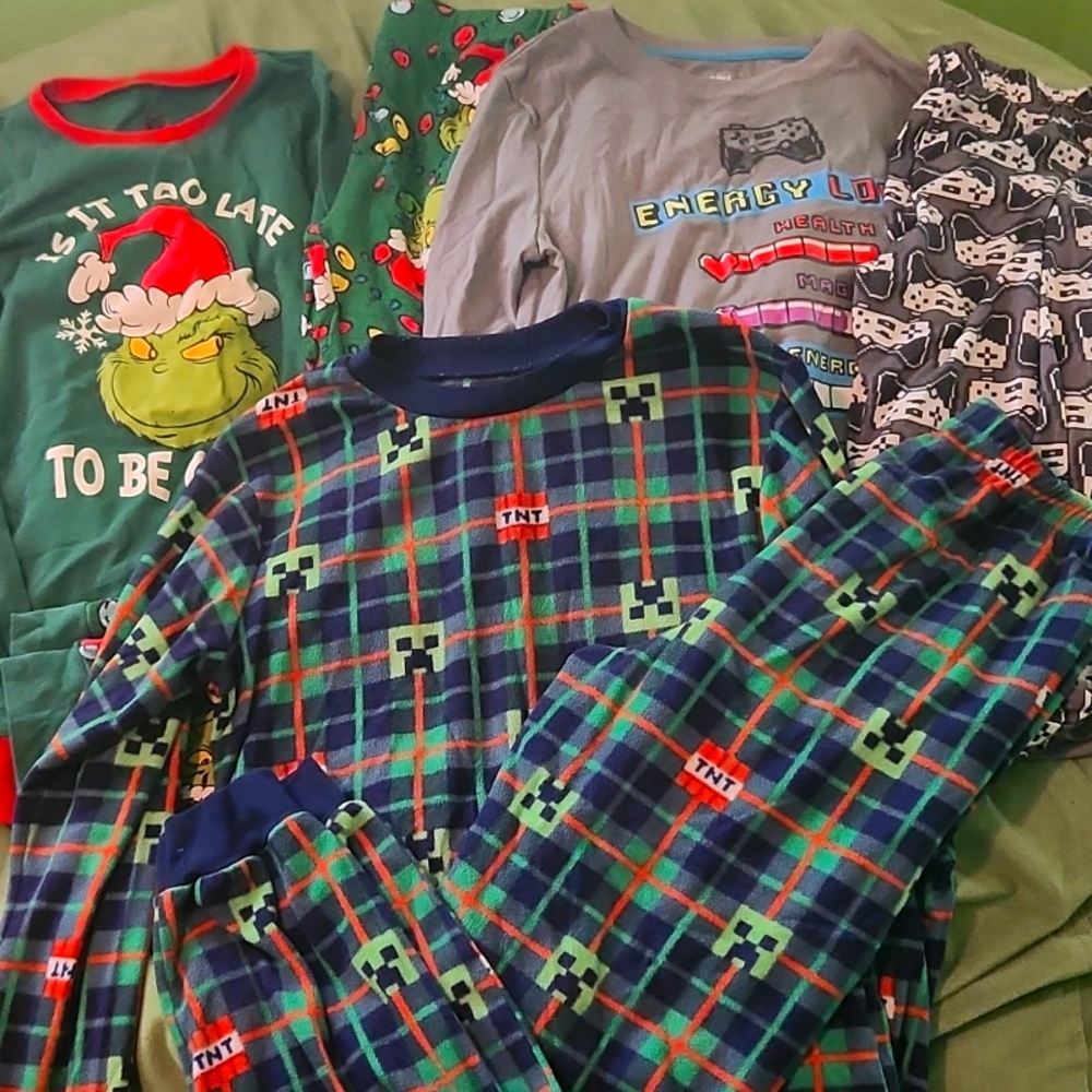 Boys Pajama Lot Size 12/14 Christmas, Gaming, Minecraft